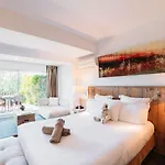 Font Mourier Otel