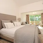 Otel Font Mourier Cogolin