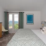 Otel Font Mourier