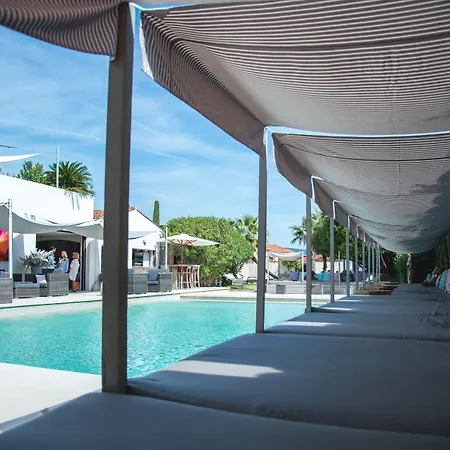 Otel Font Mourier