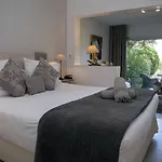 Font Mourier Hotel Cogolin