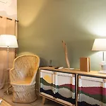 Font Mourier Hotel