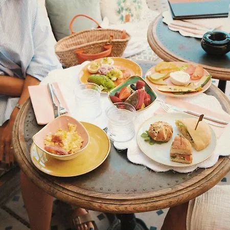 Font Mourier Hotel 4*