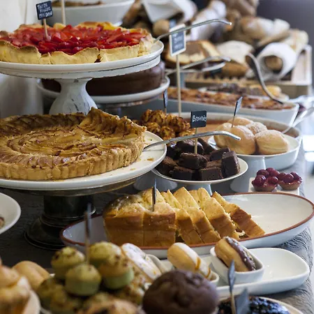 Font Mourier Hotel 4*