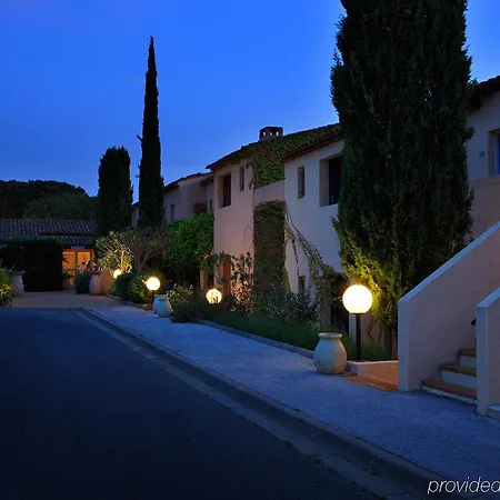 Font Mourier Hotel Cogolin