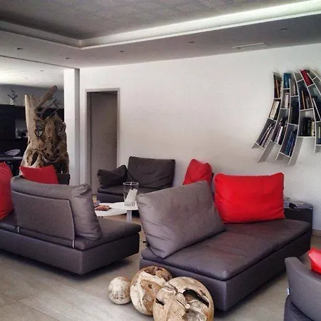 Font Mourier Hotel