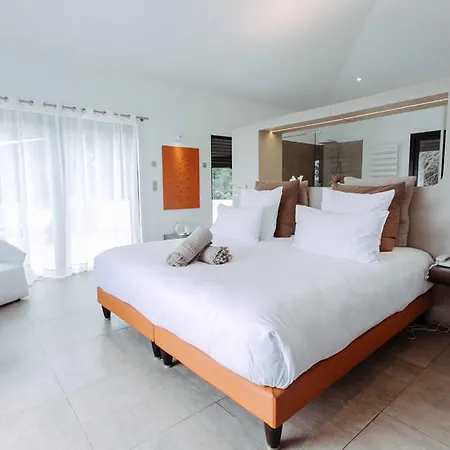 Font Mourier Hotel 4*
